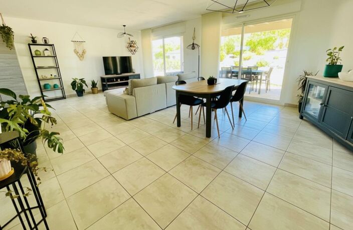 ISSUS Maison de plain-pied 2018 ( sous décennale) avec piscine et garage — photo 2