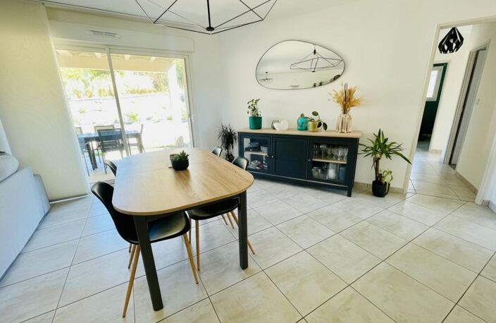 ISSUS Maison de plain-pied 2018 ( sous décennale) avec piscine et garage — photo 3