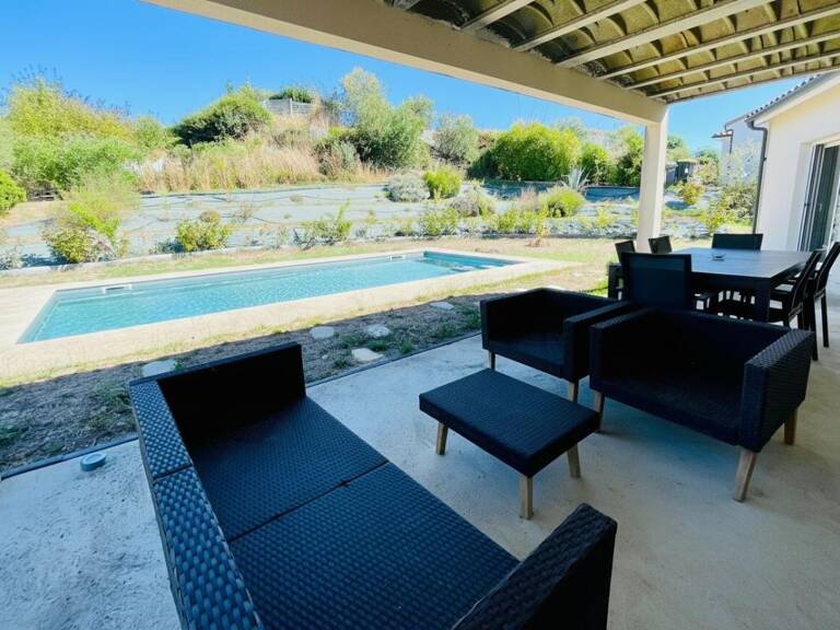 ISSUS Maison de plain-pied 2018 ( sous décennale) avec piscine et garage — photo 1