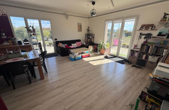 LE FOUSSERET – MAISON T4 DE 2016 – 3 CHAMBRES – TERRAIN 2 500 M² — photo 2