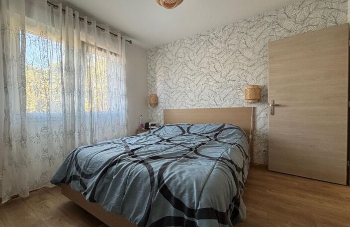 Maison en campagne - SAINT AUBIN DES CHATEAUX — photo 4