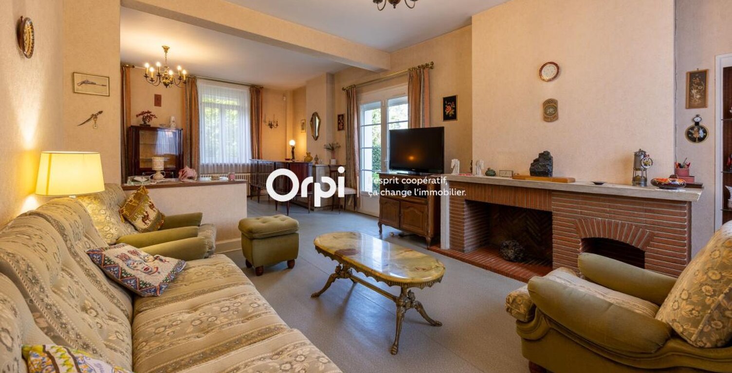 LIÉVIN – Maison de caractère à rénover, beau potentiel — photo 1