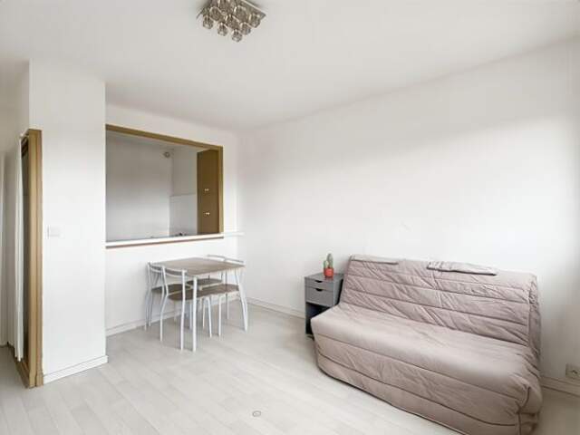 Studio meublé À Louer — photo du bien