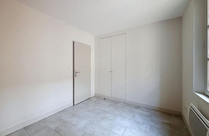 Appartement À Louer — photo 2