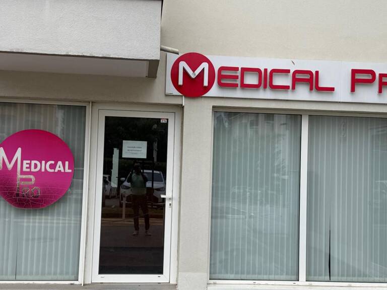 Bien Commercial À Louer — photo 1