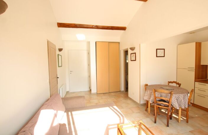 T2 Meublé avec jardin Althen Des Paluds 2 pièce(s) 40 m2 — photo 3