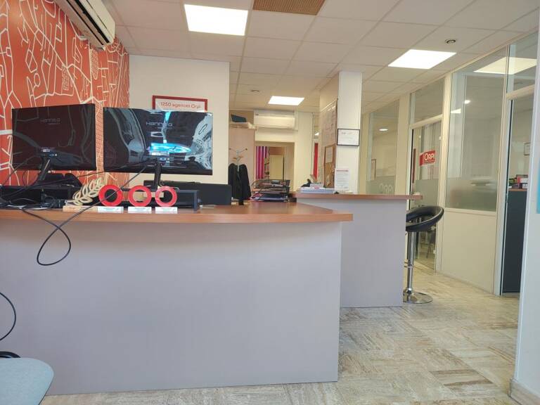 Bien Commercial À Louer — photo 1