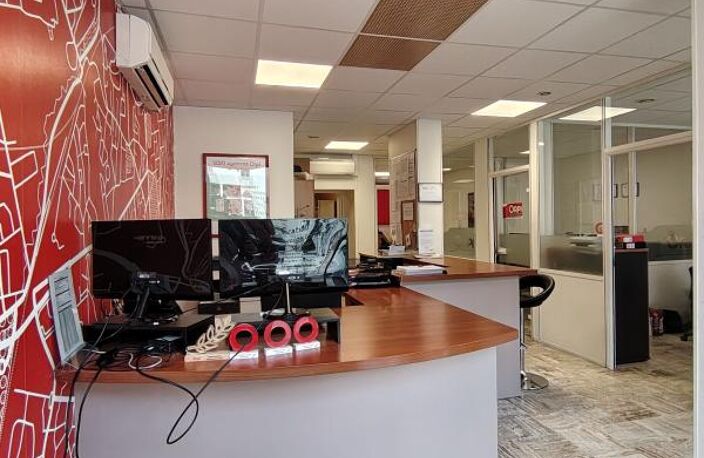 Bien Commercial À Louer — photo 3