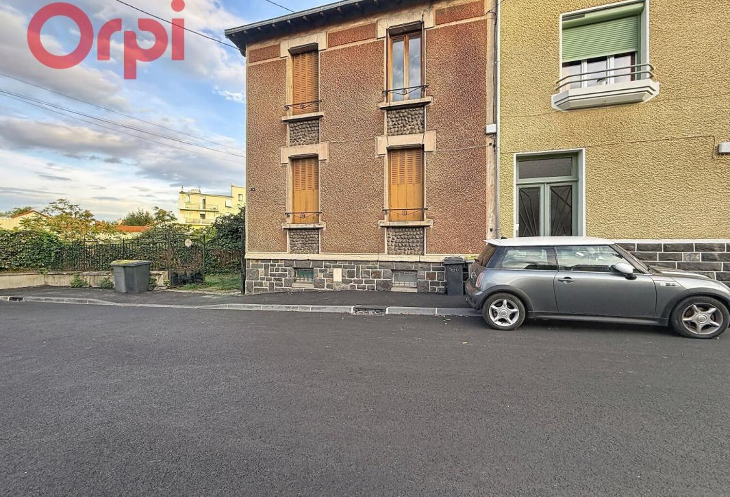 Clermont-Ferrand, Immeuble de rapport, 1 T3 de 40m2 , 2 T1 de 20m² et 1 studio avec 4 caves — photo 1