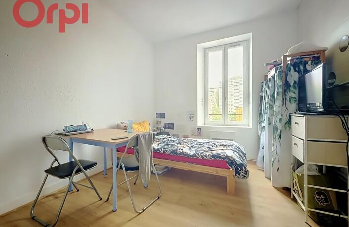 Clermont-Ferrand, Immeuble de rapport, 1 T3 de 40m2 , 2 T1 de 20m² et 1 studio avec 4 caves — photo 3