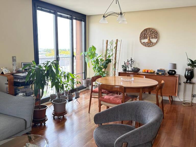 Appartement À Vendre Rue des Crayères — photo 1
