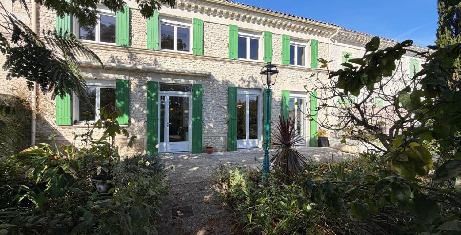 Belle CHARENTAISE rénovée, au calme, proche du CENTRE BOURG — photo 1
