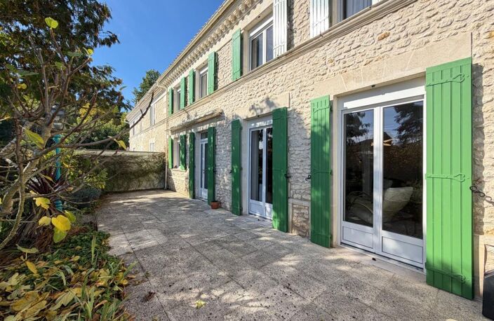 Belle CHARENTAISE rénovée, au calme, proche du CENTRE BOURG — photo 2