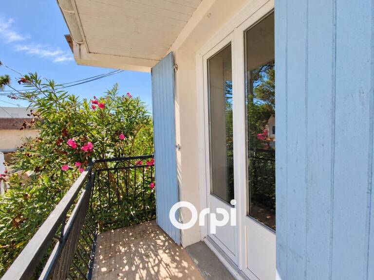 Appartement Rénové - 300M Plage — photo 1