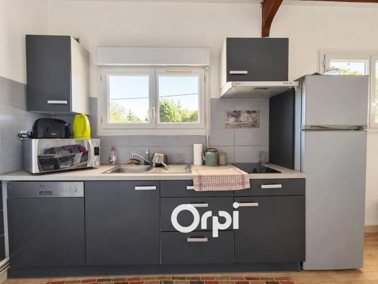 Appartement Rénové - 300M Plage — photo 1