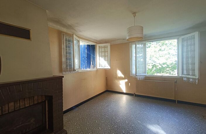 Maison à rénover, avec terrain de 8000m2 — photo 4