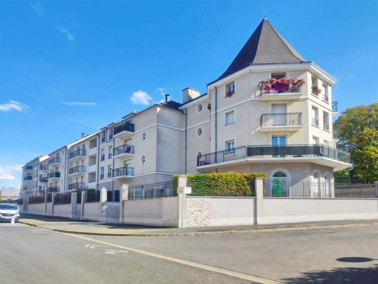   SPECIAL INVESTISSEUR : Studio 35 m² vendu Loué avec Balcon & Parking — photo 1