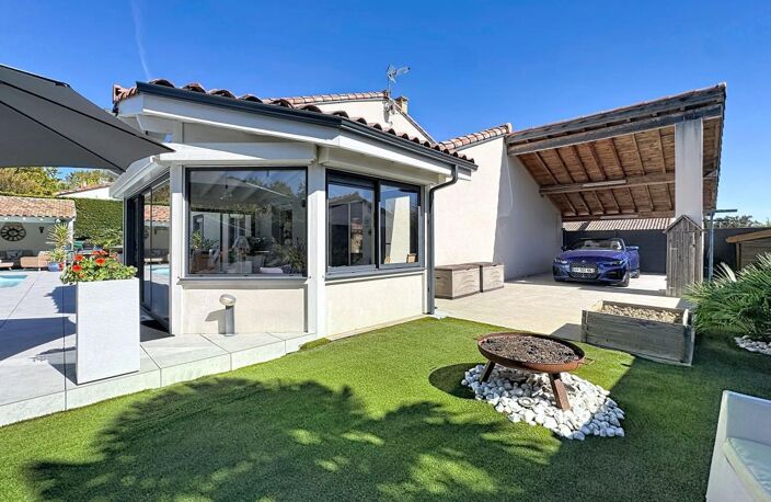 SAINT-JEAN, Vaste maison familiale de grande qualité avec terrasses, piscine et garage — photo 3