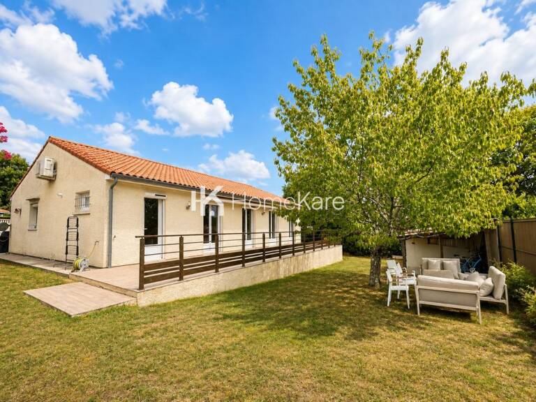 MAISON T4 AVEC TERRAIN DE PLUS DE 1 000 M2 — photo 1