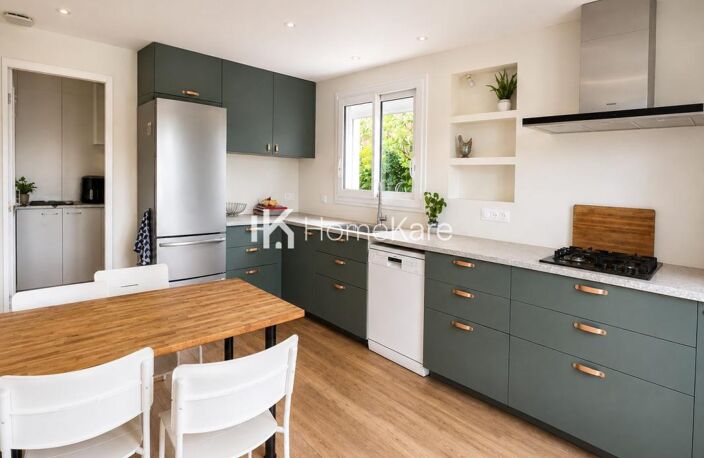 MAISON T4 AVEC TERRAIN DE PLUS DE 1 000 M2 — photo 4