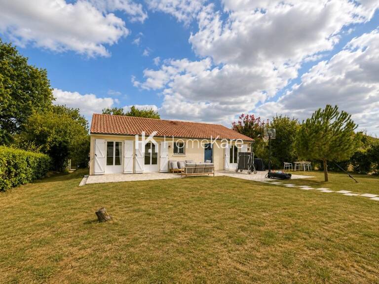 MAISON T4 AVEC TERRAIN DE PLUS DE 1 000 M2 — photo 1