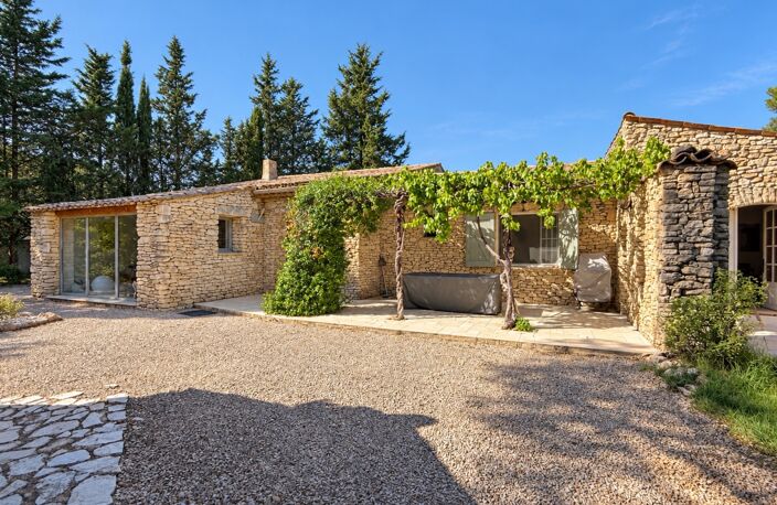 Maison de 170 m2 et maison de 70 m2, piscine, jardin 4230 m2 LAURIS (84) — photo 2