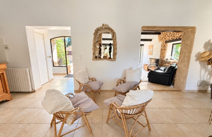 Maison de 170 m2 et maison de 70 m2, piscine, jardin 4230 m2 LAURIS (84) — photo 5