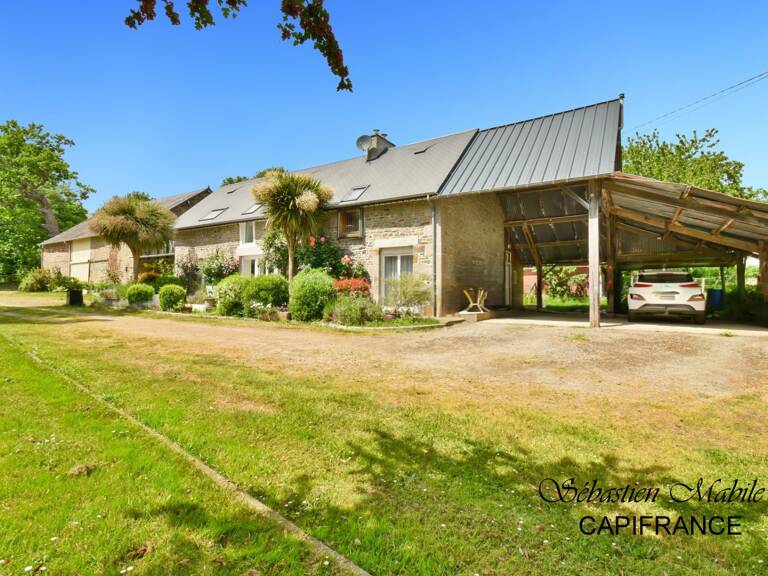 Belle propriété à vendre à SAINT AUBIN DE TERREGATTE (Maison, plusieurs dépendances, gîte) sur 2 hectares — photo 1