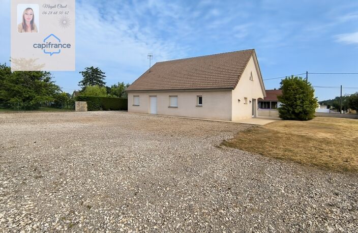 Maison 3 chambres , 5 pièces Pierre de Bresse - 1200m2 de terrain — photo 2