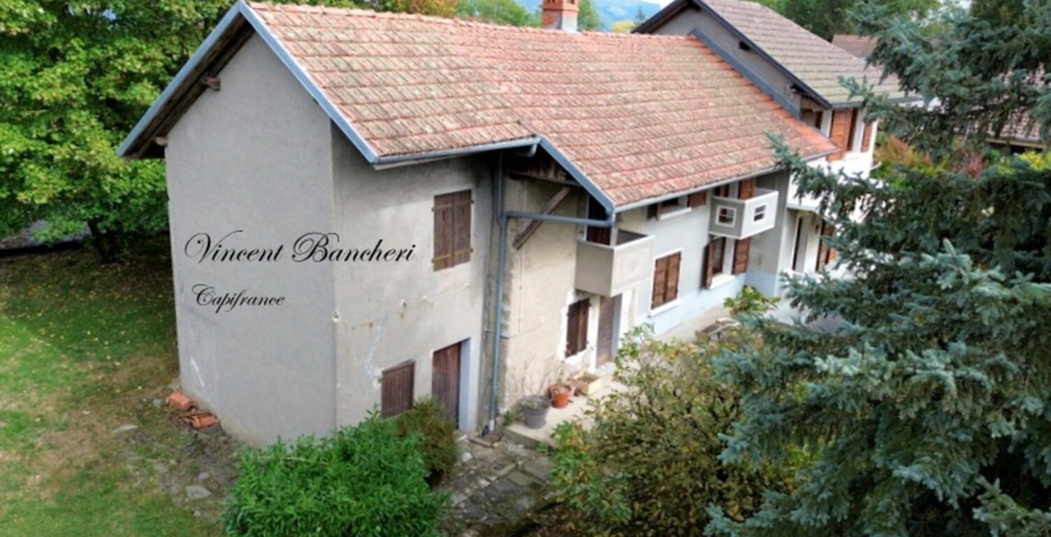 PERS-JUSSY, Maison des années 60 avec beau potentiel dans un environnement calme et champêtre — photo 1
