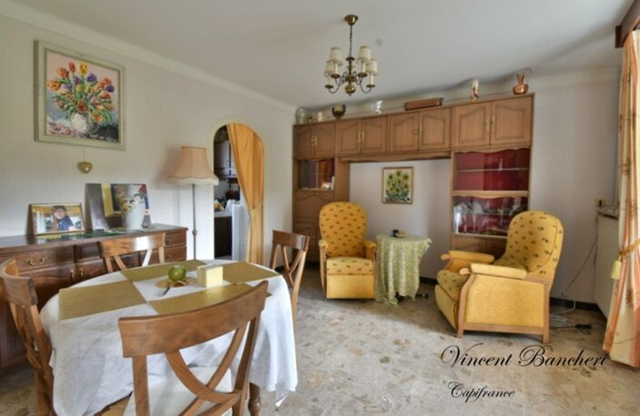 PERS-JUSSY, Maison des années 60 avec beau potentiel dans un environnement calme et champêtre — photo 4