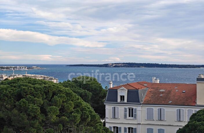 Maison à vendre 6 pièces CANNES (06), 400 mètres de la plage, vue mer, garage — photo 2