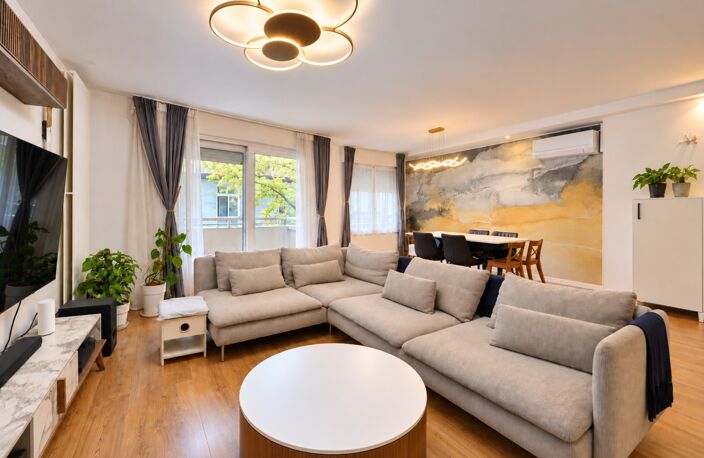 LYON 6e – BELLECOMBE – Appartement familial 132 m² – 4 chambres – 2 balcons – garage — photo 2