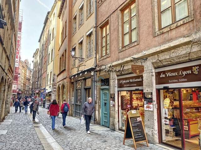 Dpt Rhône (69), Magnifique T2  VIEUX LYON 45m² Meublé  Rue Lainerie — photo du bien