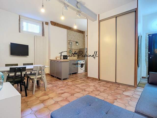 Dpt Rhône (69), Magnifique T2  VIEUX LYON 45m² Meublé  Rue Lainerie — photo du bien