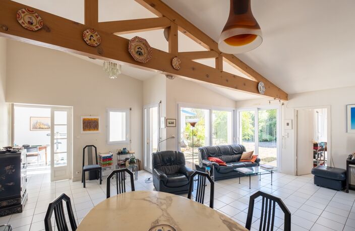Maison à vendre 6 pièces SAINT ROGATIEN (17) — photo 2