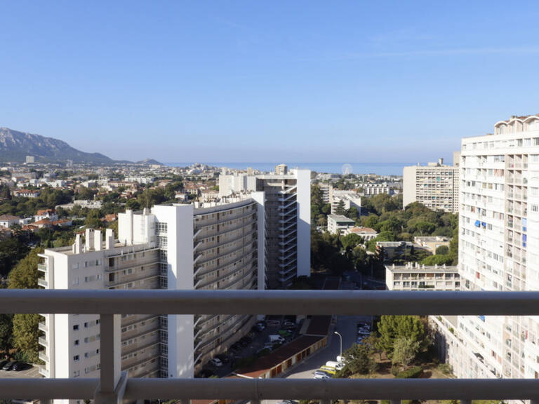 Dpt Bouches du Rhône (13), à louer MARSEILLE 9EME ARRONDISSEMENT appartement T3 meublé de 57m²avec balcons — photo 1