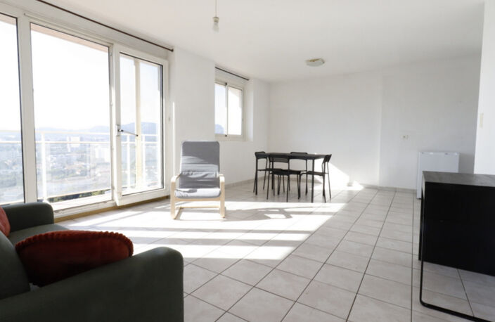 Dpt Bouches du Rhône (13), à louer MARSEILLE 9EME ARRONDISSEMENT appartement T3 meublé de 57m²avec balcons — photo 3