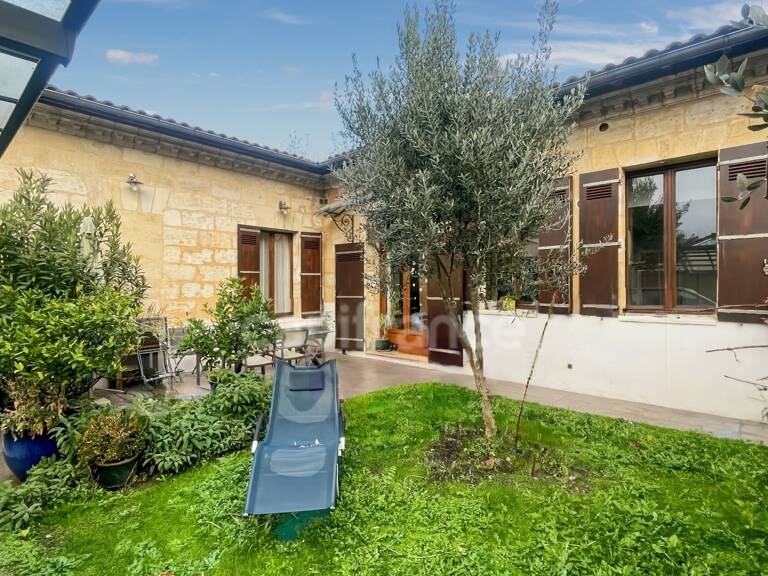 Bègles : Maison familiale en pierre, 5 chambres, jardin et carport — photo 1