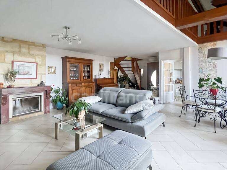 Bègles : Maison familiale en pierre, 5 chambres, jardin et carport — photo 1
