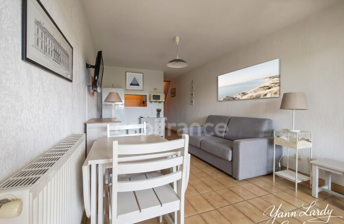 T2 de 36 m² avec loggia et vue port — Secteur Saint-Martin — photo 2
