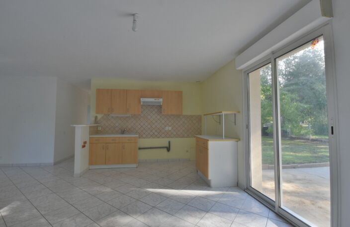 Maison à vendre 5 pièces - 98 m² - PLAIN PIED - JARZÉ — photo 3