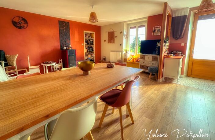 Maison de bourg avec 2 chambres et un jardin clos à CHAVAGNES EN PAILLERS (85) — photo 5
