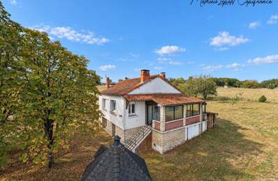 à vendre LIMEYRAT – Maison T4 sur terrain clos et arboré de 3 250 m²/kota finlandais en bois — photo du bien