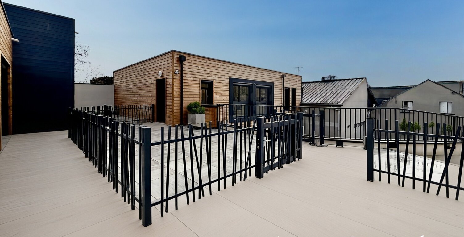 ORLEANS Centre quartier Madeleine rare à la vente appartement Penthouse T4 avec patio intérieur et terrasse de 28 m2 dans petite copropriété — photo 1