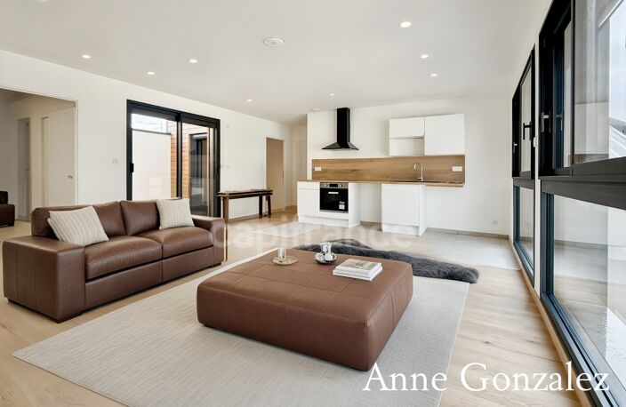 ORLEANS Centre quartier Madeleine rare à la vente appartement Penthouse T4 avec patio intérieur et terrasse de 28 m2 dans petite copropriété — photo 4