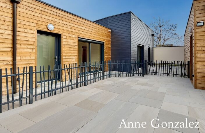 ORLEANS Centre quartier Madeleine rare à la vente appartement Penthouse T4 avec patio intérieur et terrasse de 28 m2 dans petite copropriété — photo 2