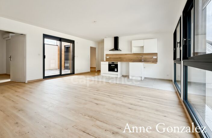 ORLEANS Centre quartier Madeleine rare à la vente appartement Penthouse T4 avec patio intérieur et terrasse de 28 m2 dans petite copropriété — photo 3