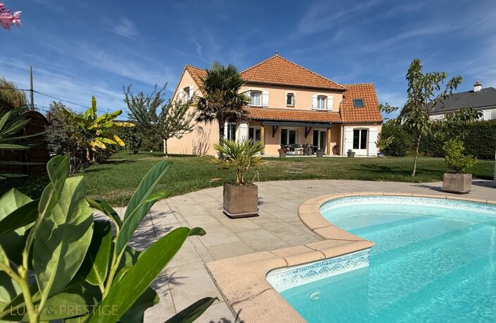 SAINT PRYVE SAINT MESMIN, maison a vendre, piscine et jardin — photo 3