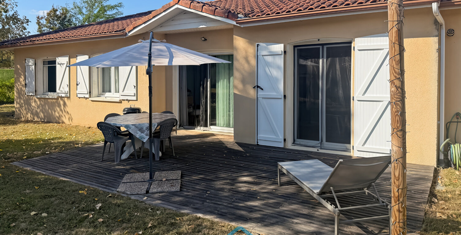 Dpt Landes (40), à vendre CAZERES SUR L'ADOUR Maison contemporaine T4 de 88 m² habitables en plain pied + garage de 20 m² sur 630 m² de terrain, au calme — photo 1